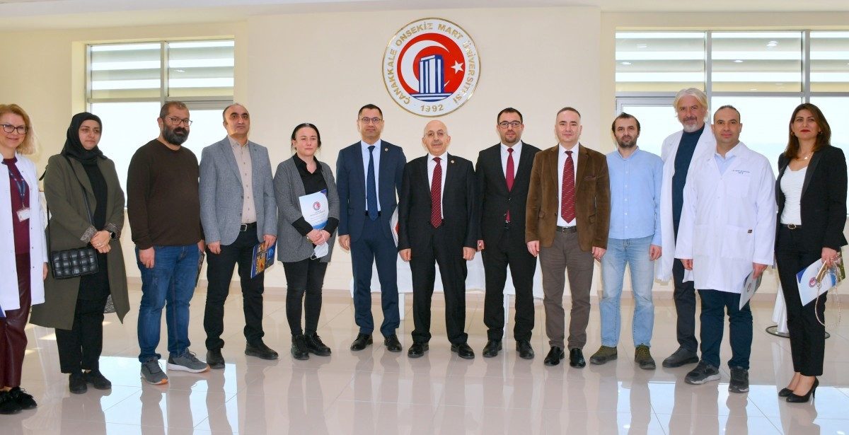 ÇOMÜ’de yoğun bakım hemşireliği sertifikası verildi