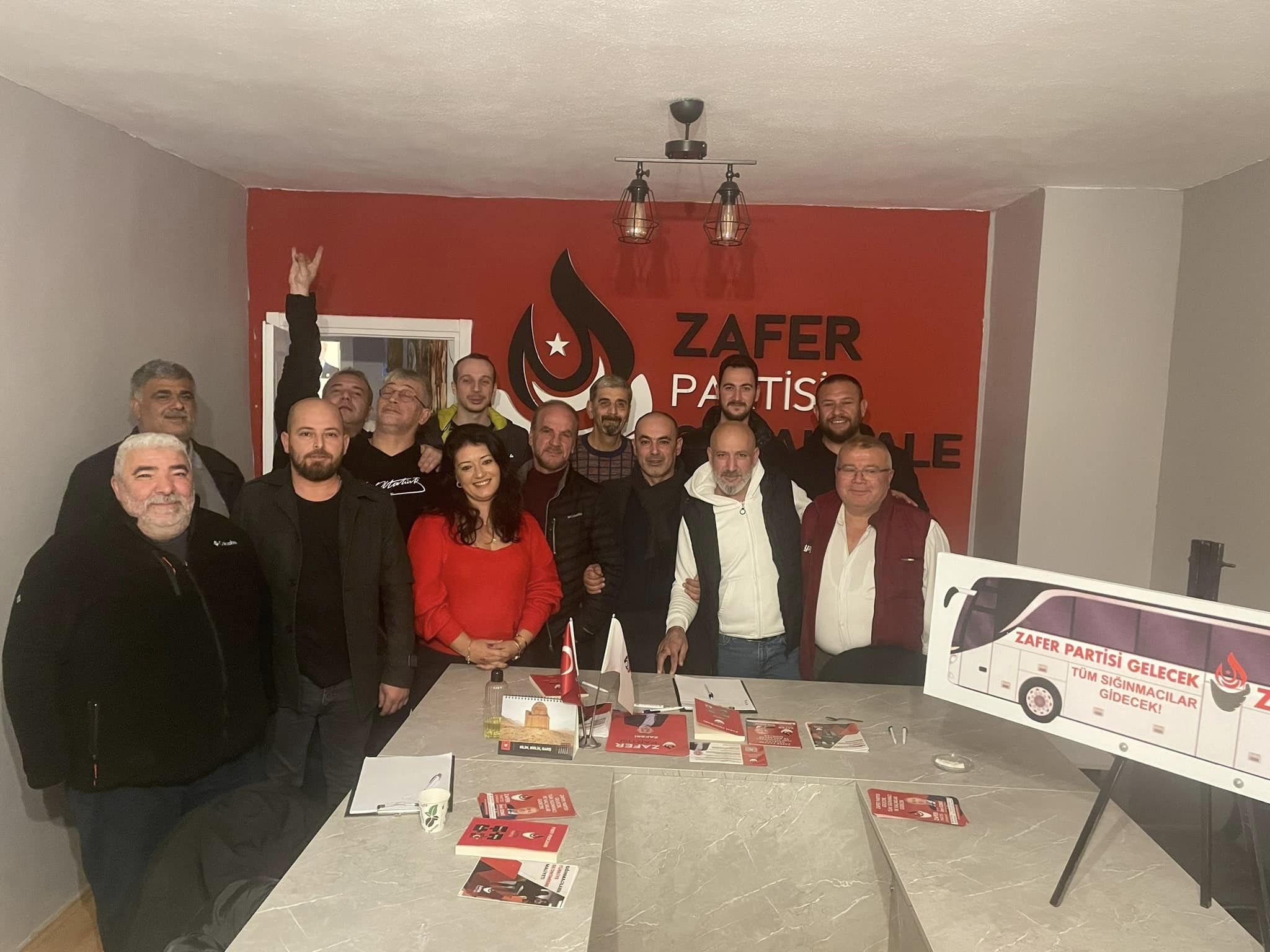 Zafer Partisi üyeleri toplandı