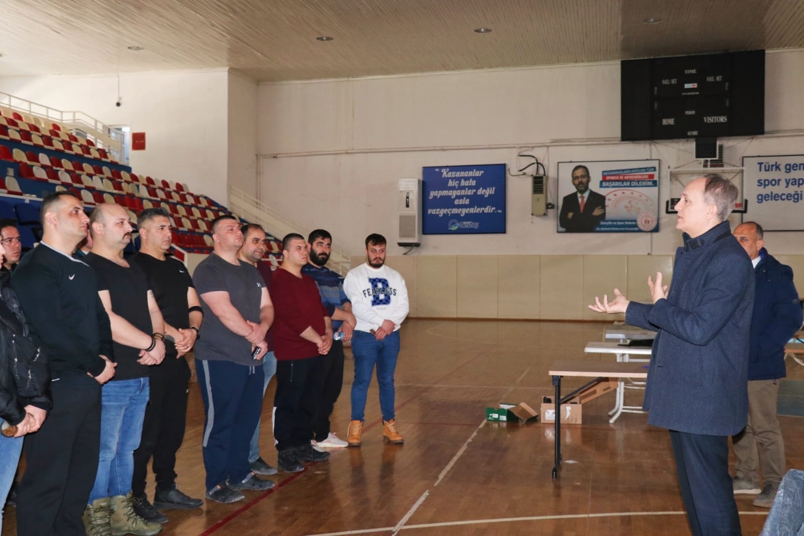 Deprem bölgesine gittiler