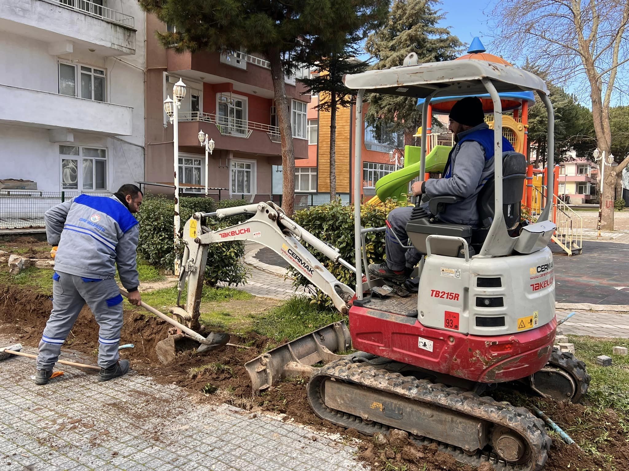Ezine’de değişim başladı