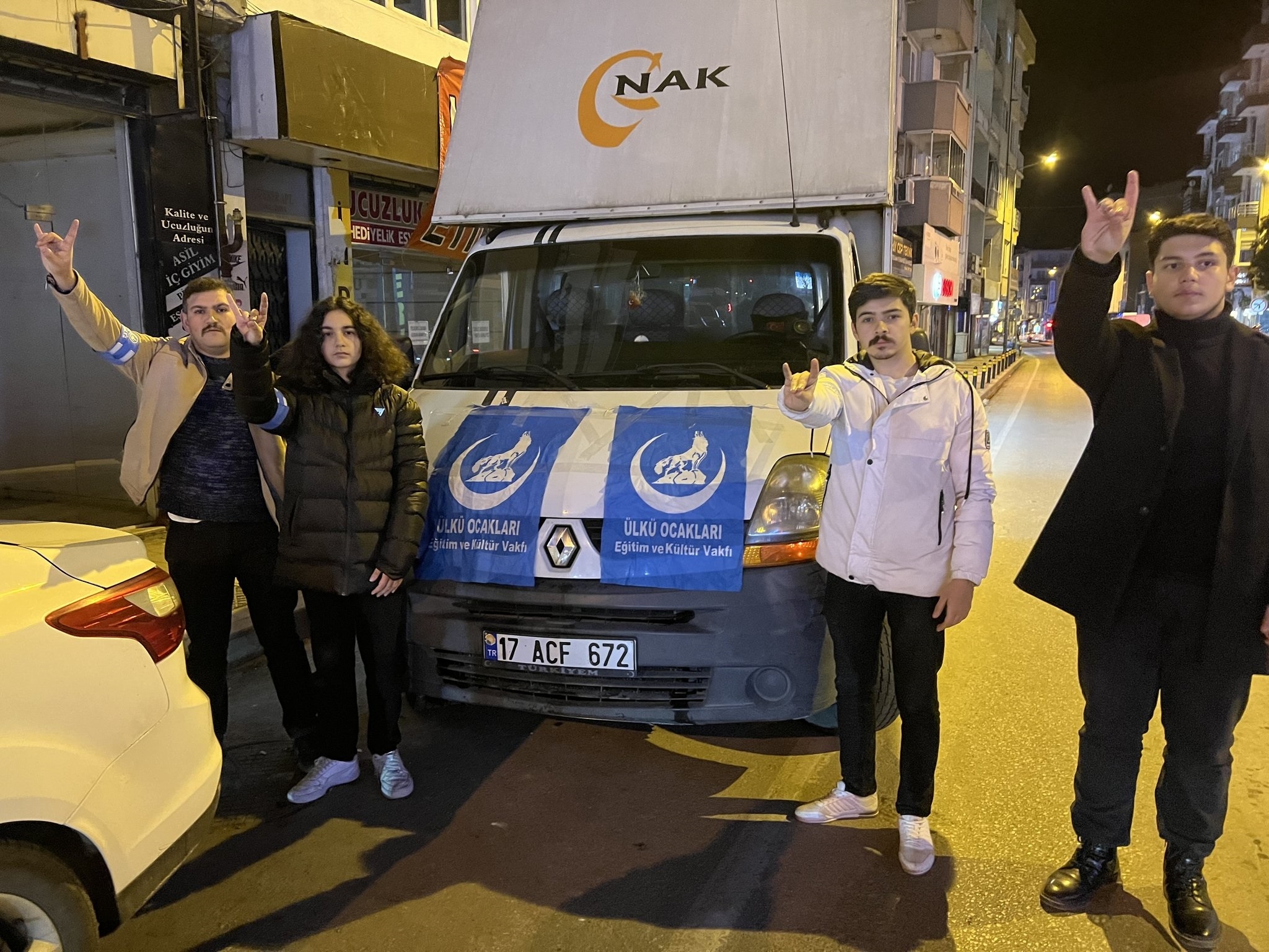 Yardım aracı yola çıktı