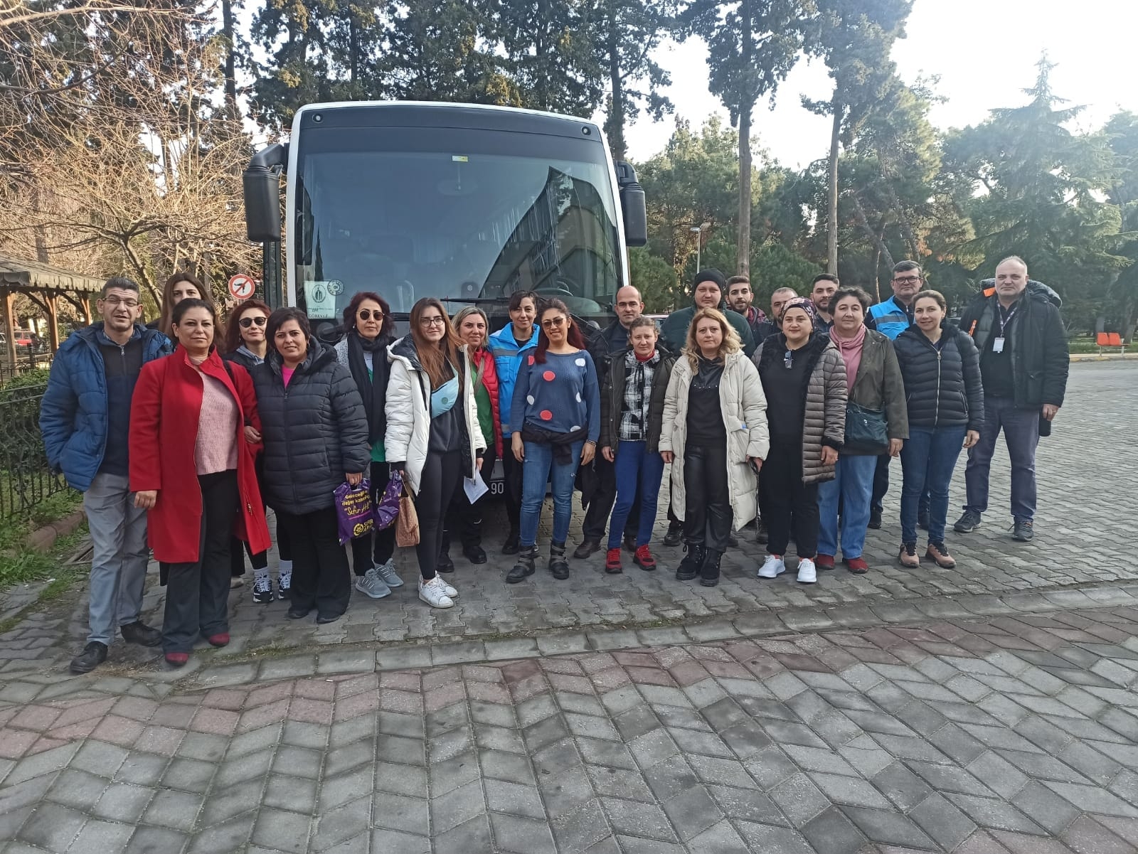 Sağlık ordusu hız kesmiyor