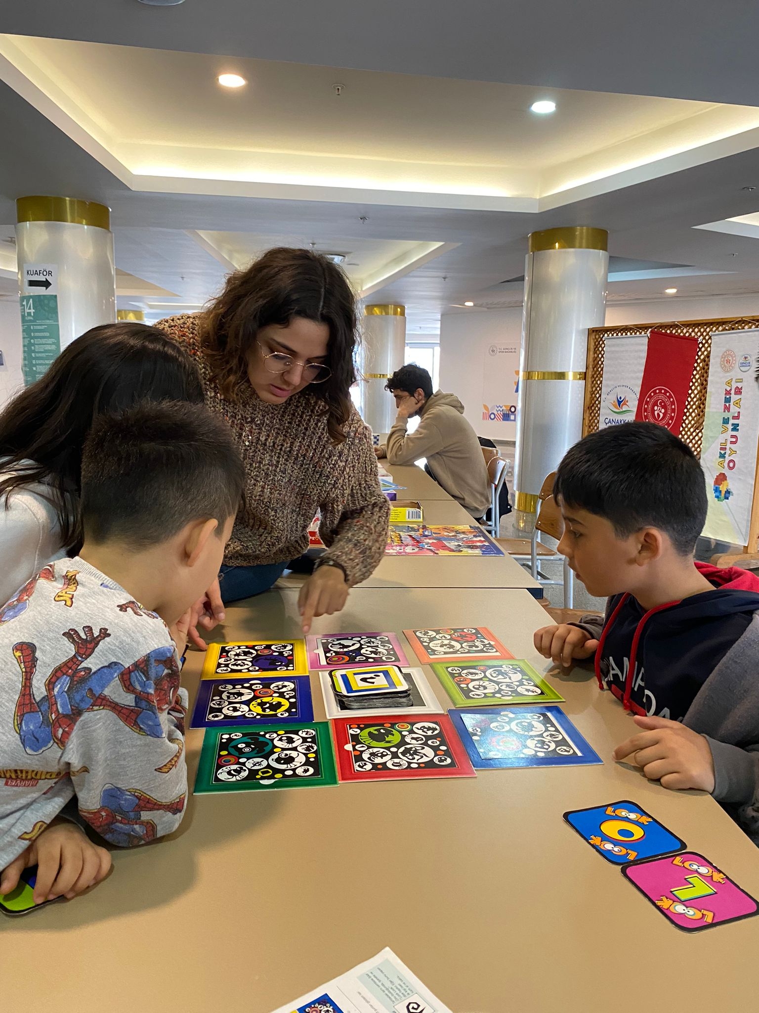 Yurtlarda kalan depremzede çocuklar moral buluyor
