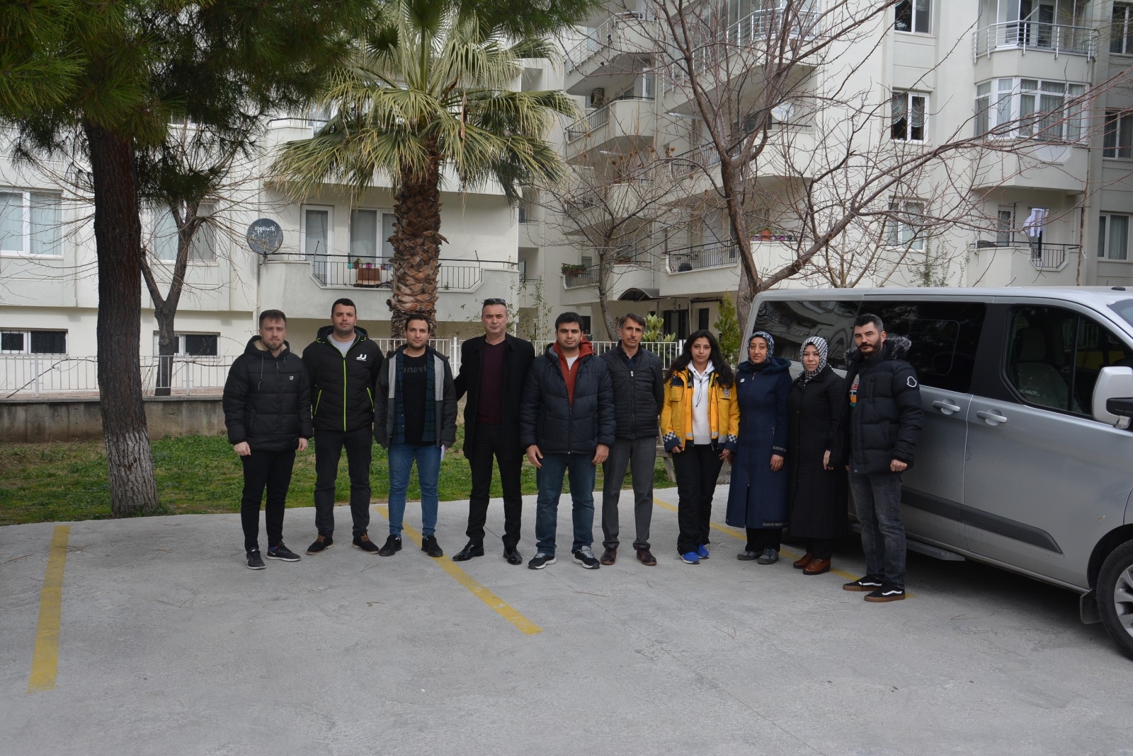 Yeni sağlık ekipleri deprem bölgesine hareket etti