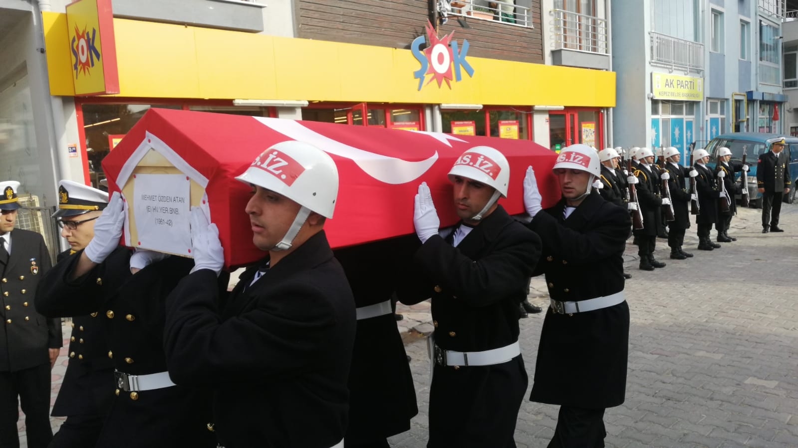 Atan son yolculuğuna uğurlandı (Video)