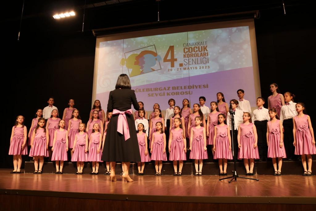 Çocuk koroları tam not aldı