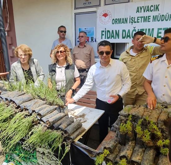 Atığını getiren fidanını götürdü