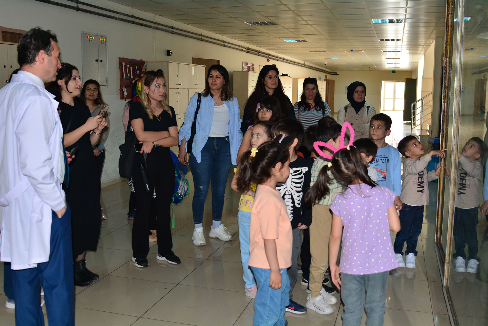 Minik öğrencilerden Balıkesir Üniversitesine ziyaret