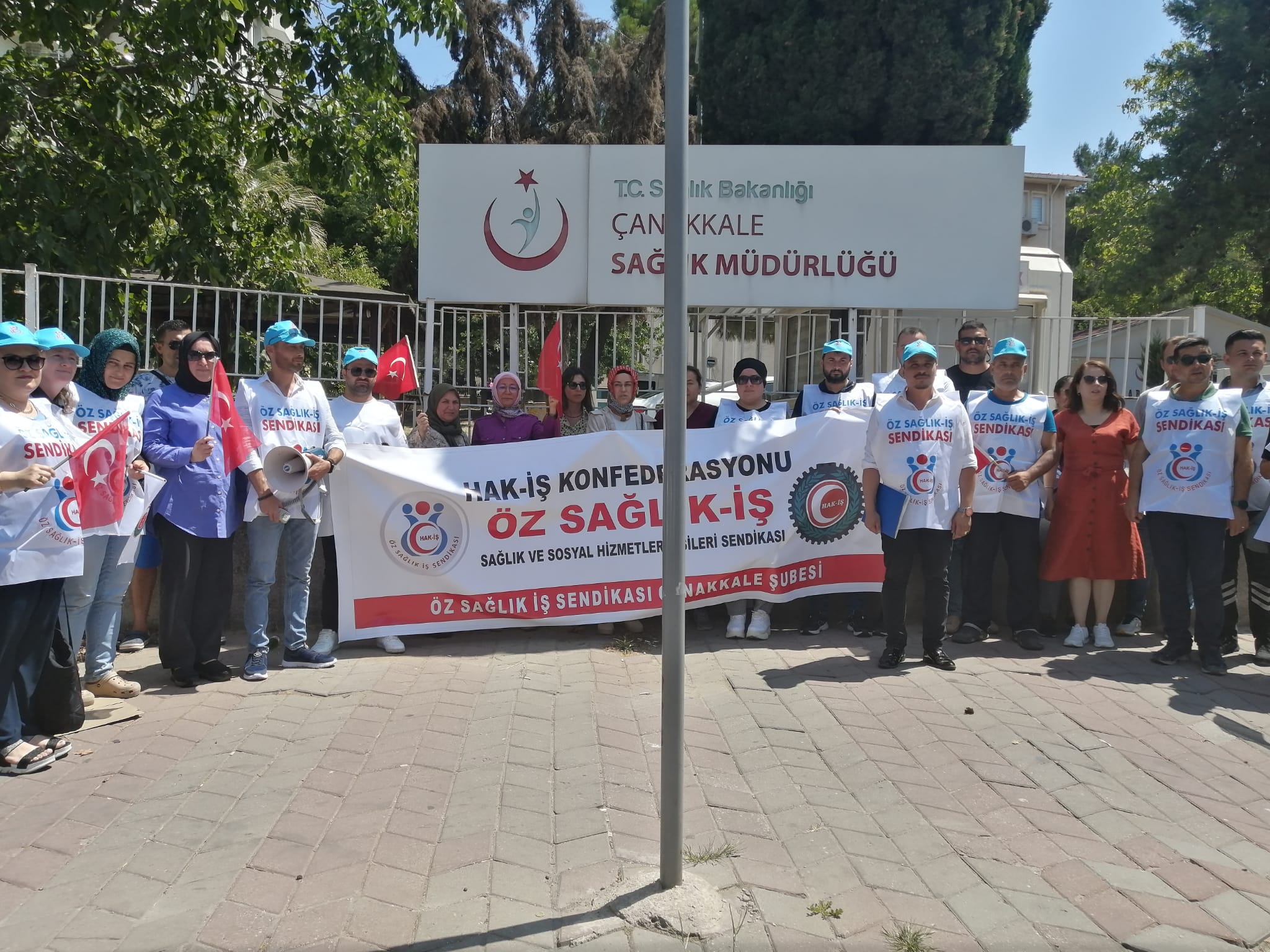 “Emeğimizi hiçe sayıp, ekmeğimize ortak oldunuz”