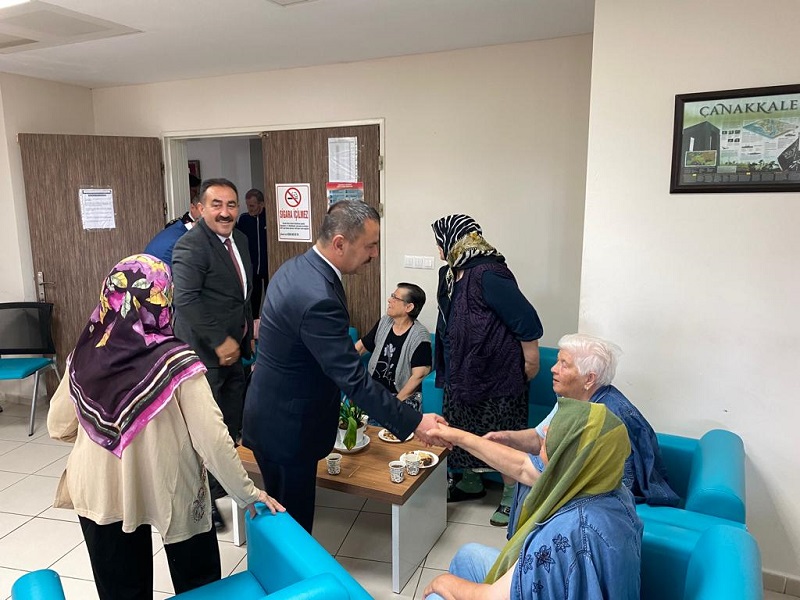 Vali İlhami Aktaş, Huzurevi Sakinlerini Ziyaret Etti
