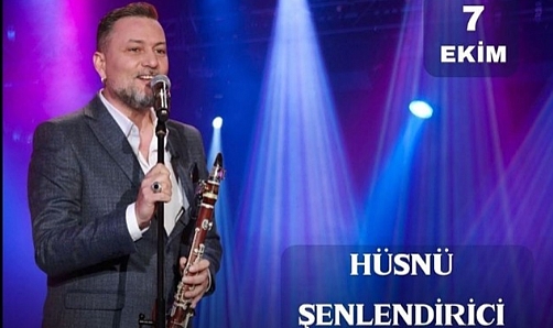 Hüsnü Şenlendirici Geliyor