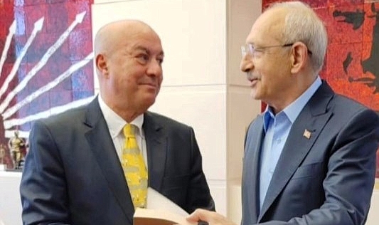 Öngen, Kılıçdaroğlu’na romanını hediye etti
