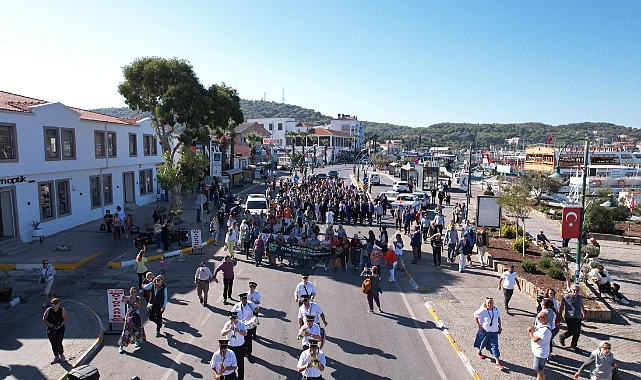 18. Ayvalık Uluslararası Zeytin Hasat Festivali Başladı
