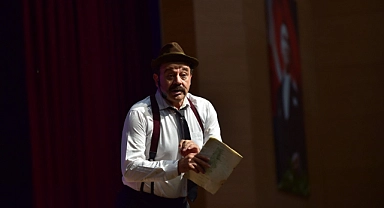 Bir Garip Orhan Veli oyunu sergilendi