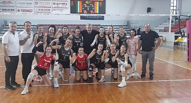 Kızlar galibiyetle başladı
