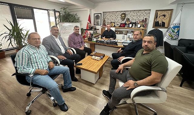 Oruçoğlu konuklarını ağırladı