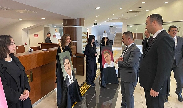 Şehit öğretmenleri sergisi açıldı