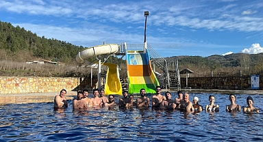 Çanakkale'de bisikletçiler termal havuza girdiler