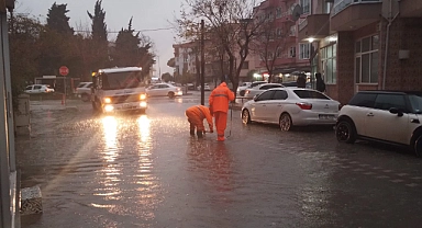 Çanakkale’de yollar göle döndü