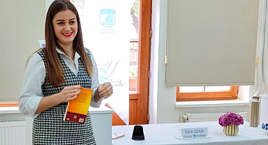 Esra Ozan okurlarıyla buluştu