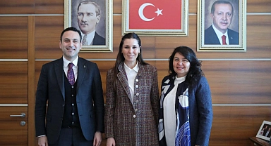 İskenderoğlu ziyaretçilerini ağırladı