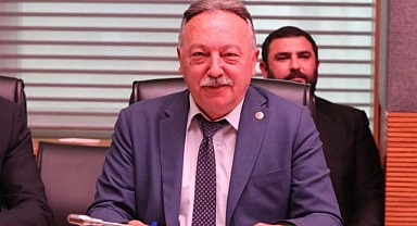 İzmir Büyükşehir'e aday olan Tacettin Bayır ön seçim istiyor