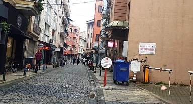Kafamıza dikeydiniz ?