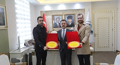 Ödüllü şefler Vali Aktaş’ı ziyaret etti