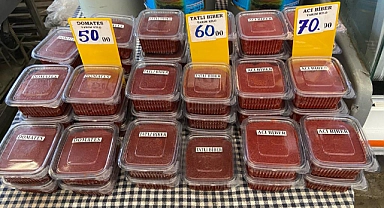 Pazarda yerel ürünler ilgi gördü