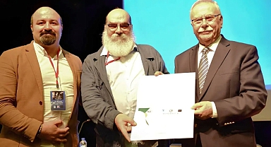 Tarihçi Alkan, Çanakkale'de sempozyuma katıldı