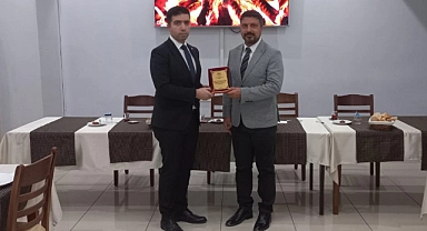 Tayini çıkan başhekime veda