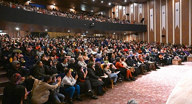 Ünlü yazarlar Bigalılarla buluştu