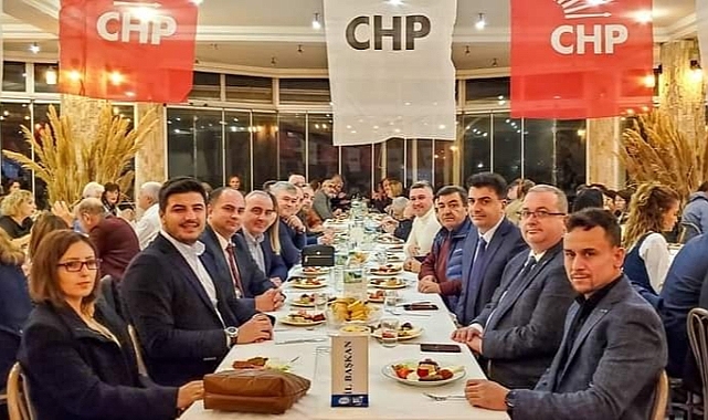 Yemekte buluştular