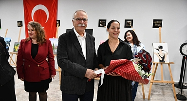 Başkan Gökhan sergi açılışına katıldı