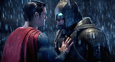 Batman vs Superman: İnsanın ve Tanrısallığın Savaşı