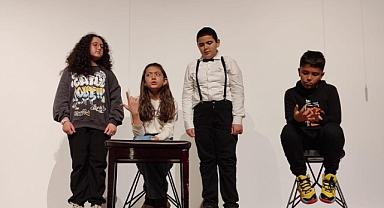 Çanakkale'de Ah Şu Büyükler'e yoğun ilgi