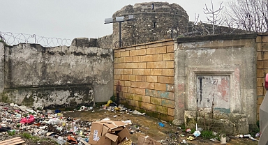Çanakkale'de tarih çöplere teslim oldu!
