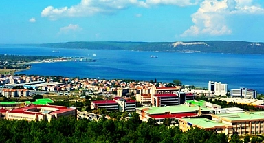 Çomü’nün hocaları  kafa dinlemeye mi  geliyor ?