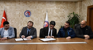 ÇOMÜ ve Sönmezler Otomotiv protokol imzaladı