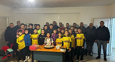 Erdal Hocaya doğum günü sürprizi