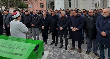 Ezine Belediye Meclis Üyesi Ayça Kahrıman hayata veda etti