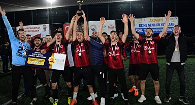 Ezine'de futbol turnuvası tamamlandı