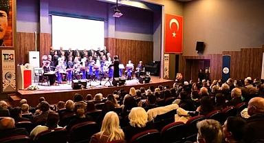 Kepez'de Gönülden gönüle yeni yıla merhaba konseri beğeni topladı