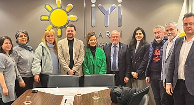 Kunt, hayvanseverler ile bir araya geldi