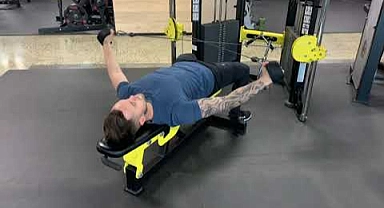 Lying Lateral Raises: Omuz Kaslarını Güçlendirmenin Etkili Yolu