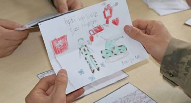 Miniklerden Mehmetçiklere mektup