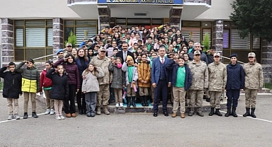 "Öğrenciler Jandarmanın Yanında-Gönül Köprüsü" projesi