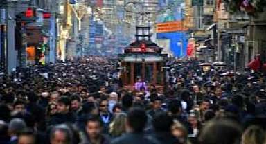 Türkiye nüfusunun %49,9'unu kadınlar, %50,1'ini erkekler oluşturdu