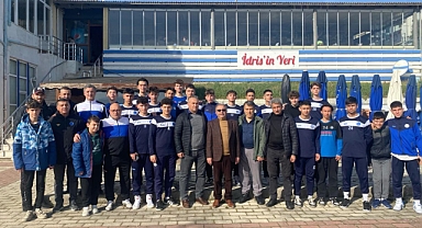 Başkan Özacar, Geliboluspor U-18 takımıyla kahvaltıda buluştu