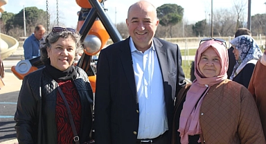 Biga'da AK Parti Kadın Kolları Teşkilatı Toplantısında Bir Araya Geldi
